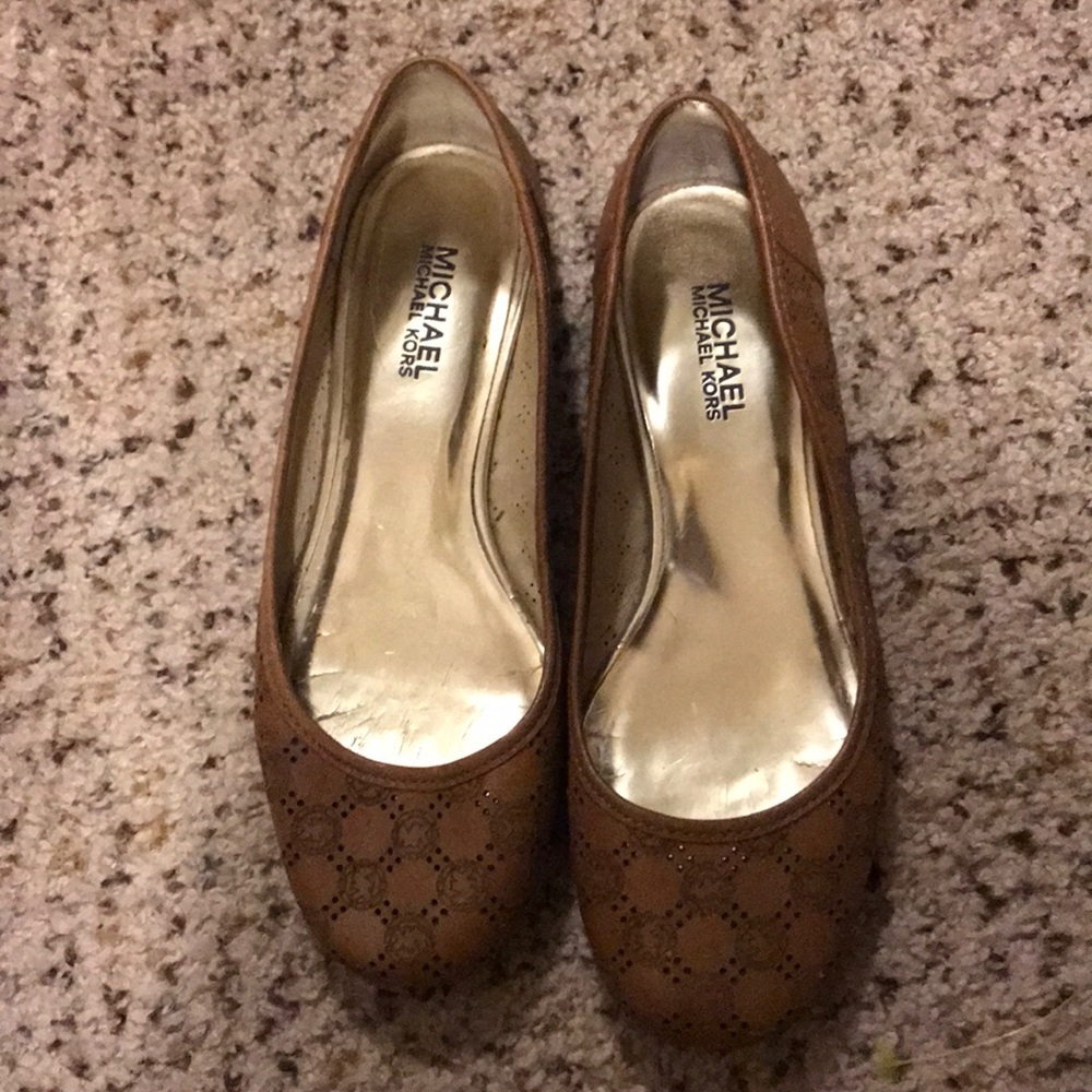 Tan Michael Kors flats